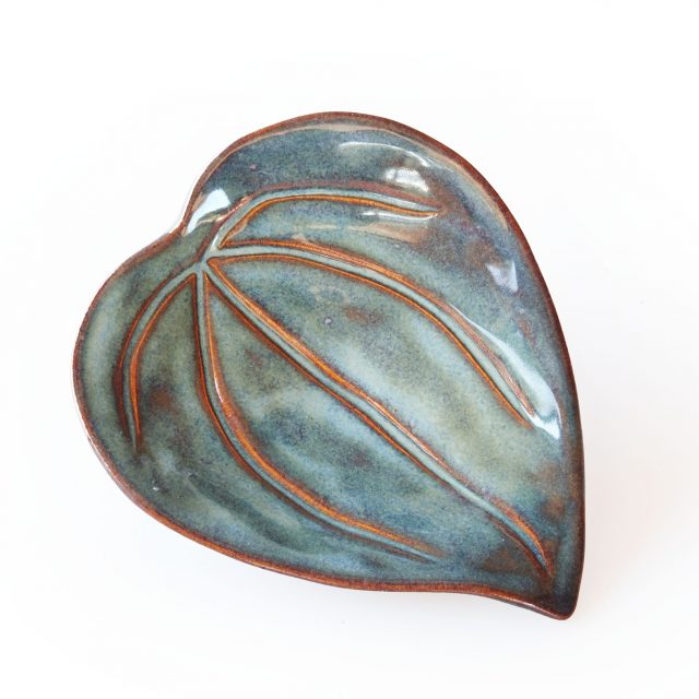 Hand Crafted Ceramic Kawakawa Leaf Soap Dish (Azure)